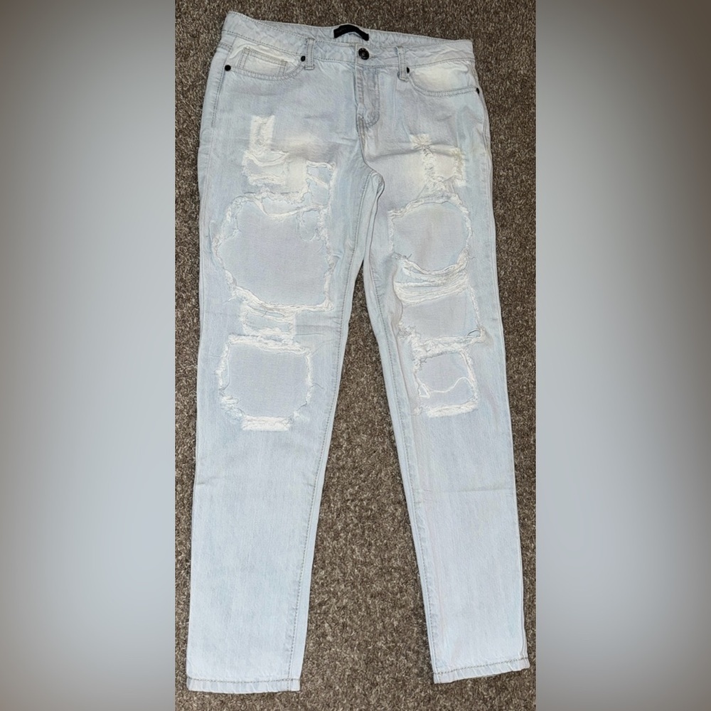 Ripped light blue distressed jeans Sz 11